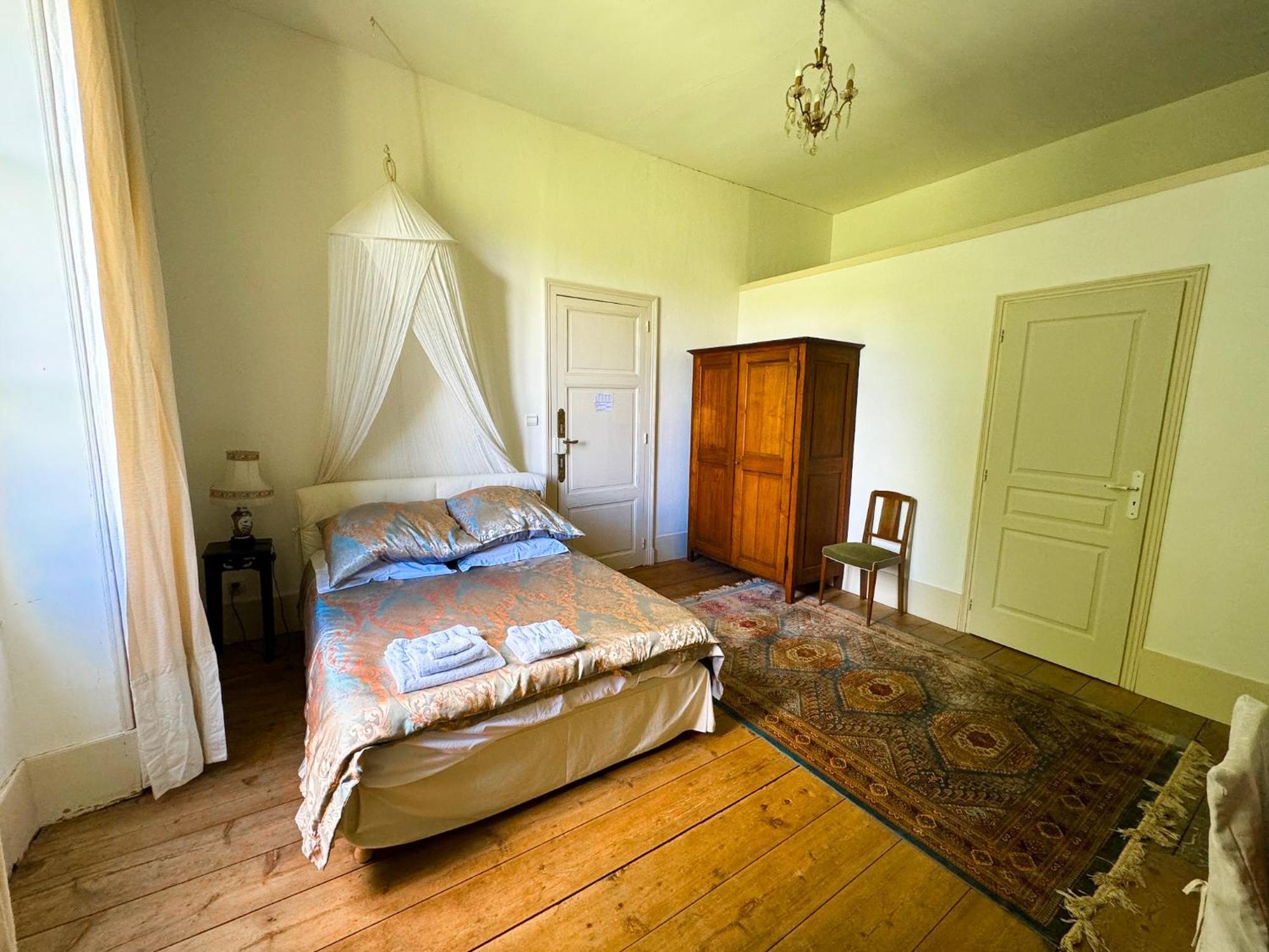 Queen'S Escape Martel Bagian luar foto